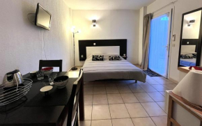 Studio avec piscine SAINT FLORENT FLOJ04